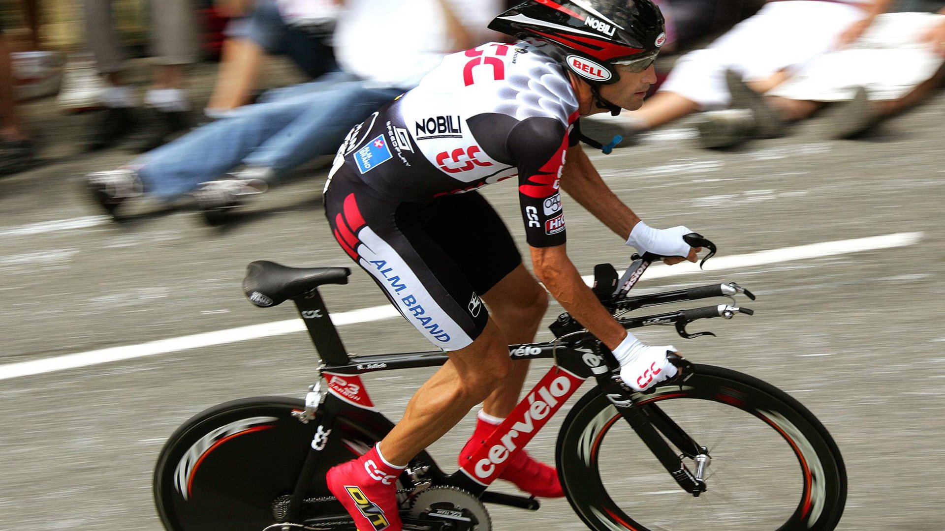 中国女排组织全员观看奥运经典比赛，看中国女排奥运会